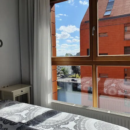 Aura Xv Apartament Z Balkonem アパート *